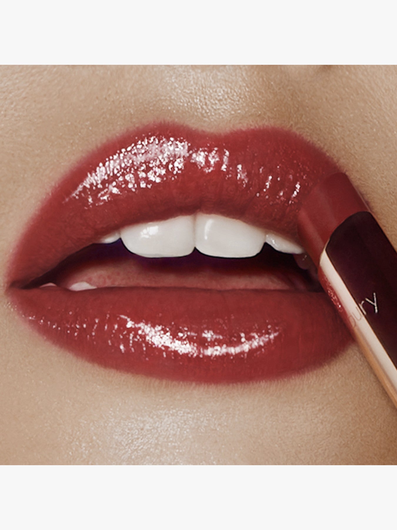 Luminous Luxe Lips