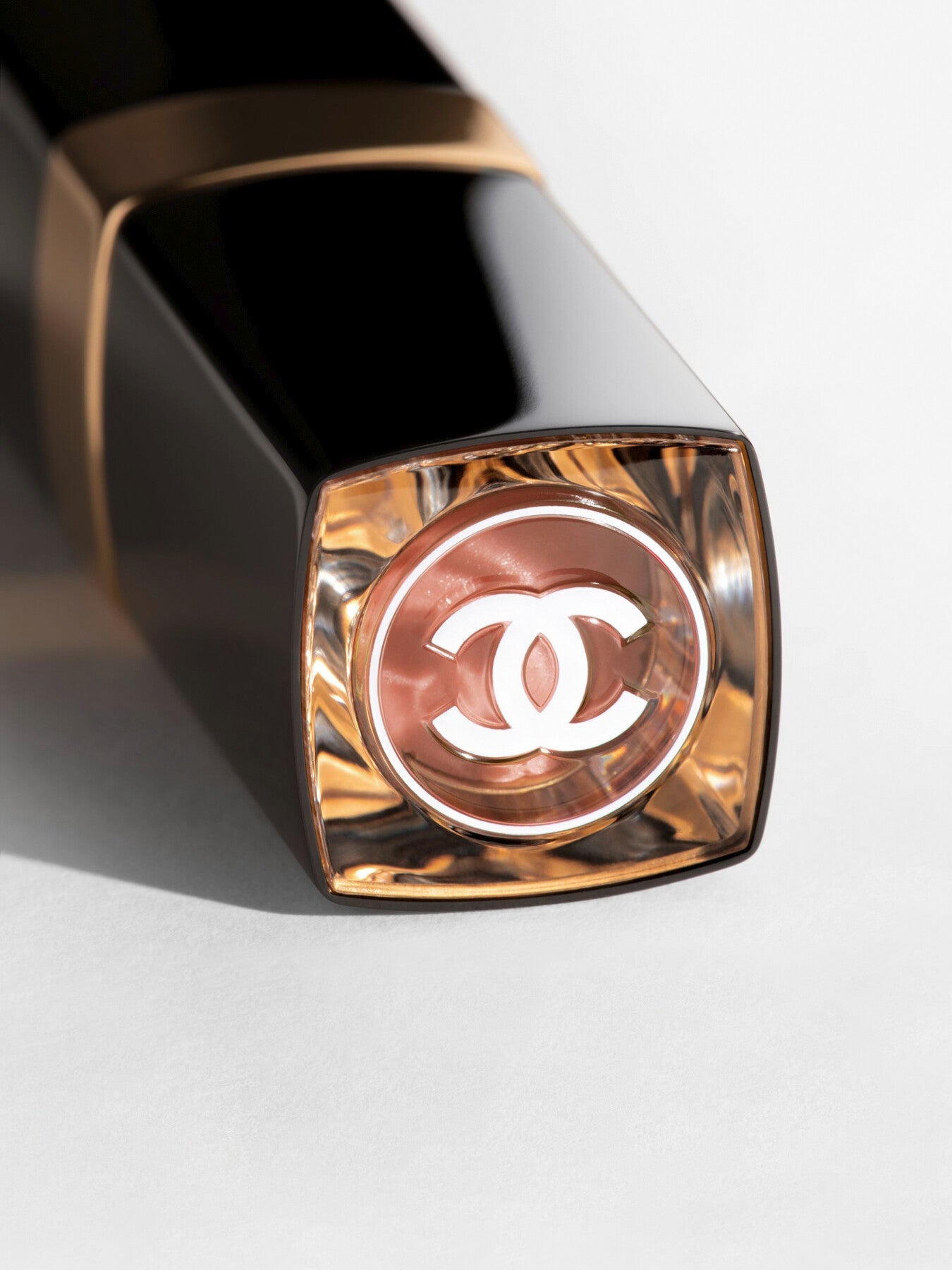 CHANEL ROUGE COCO FLASH: Instant Radiance & Intensity