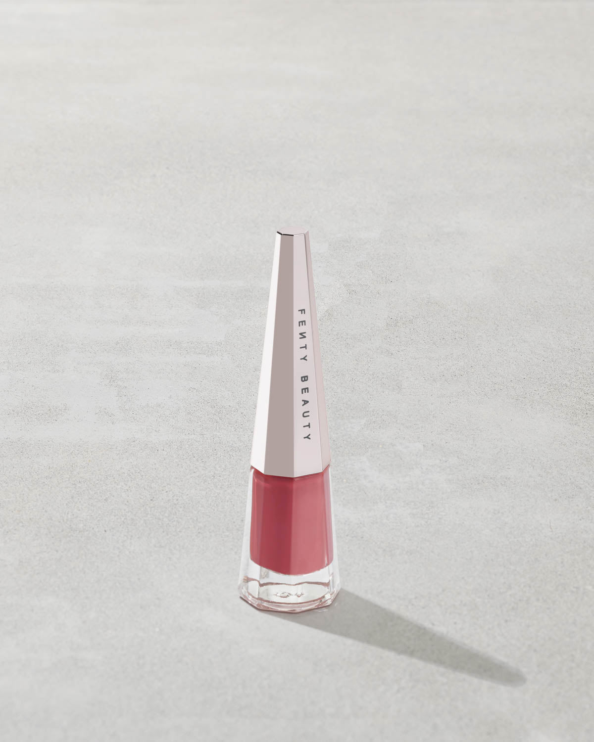 Stunna Lip Elixir: Luxe Longwear Fluid Color by RiRi