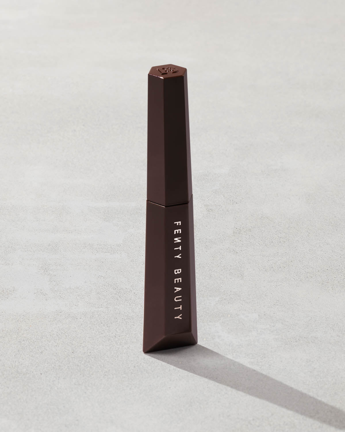 Hella Thicc Volumizing Mascara – Pure Elegance