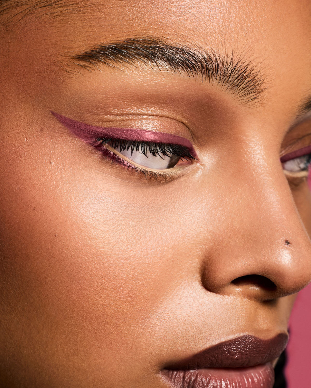 Aqua Luxe Fine Line Eyeliner - RiRi