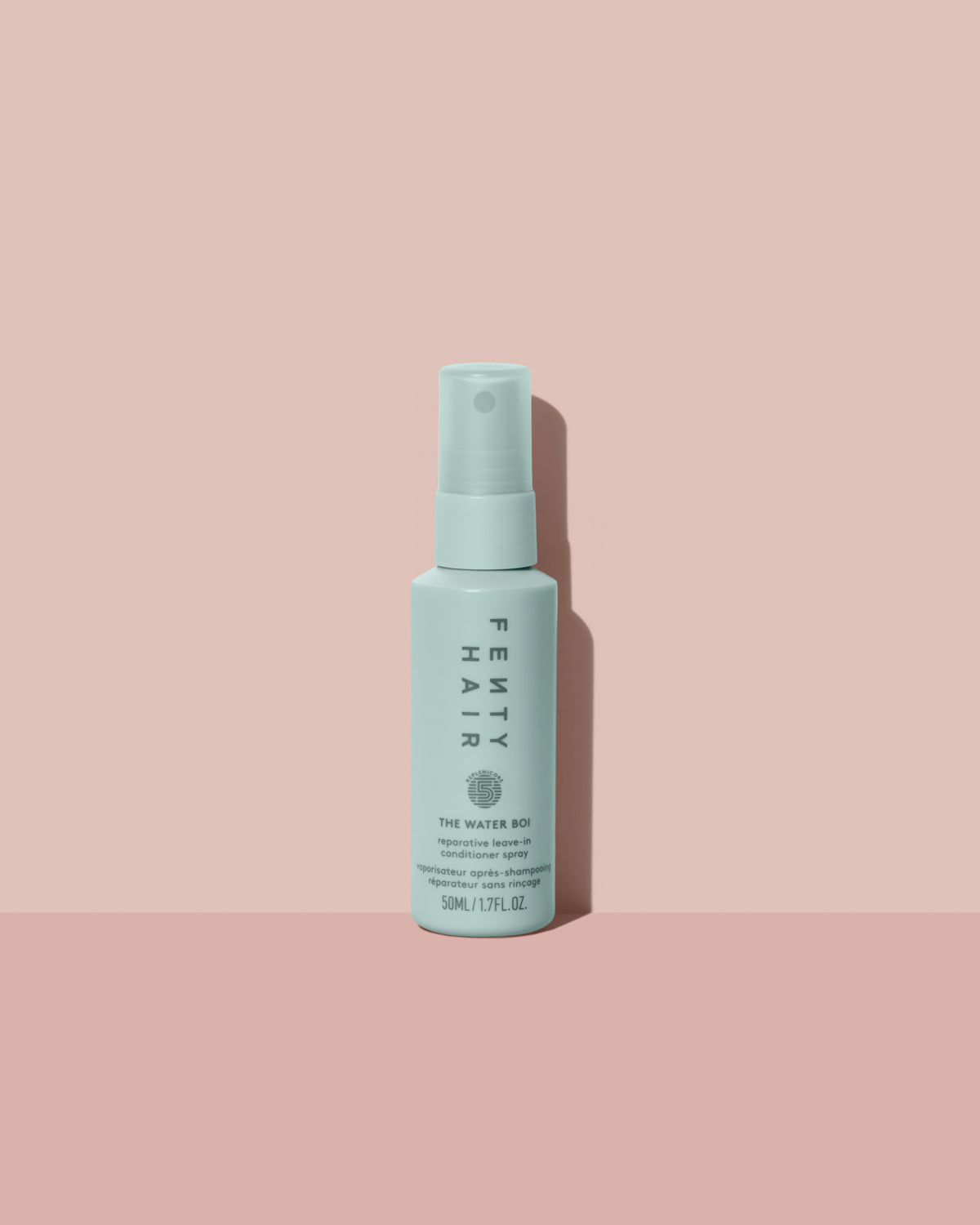 Elegant Leave-In Conditioning Spray for Effortless Detangling and Repair